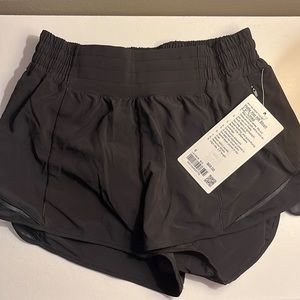 Black Hotty Hot Short High Rise 2.5 Size 6 NWT